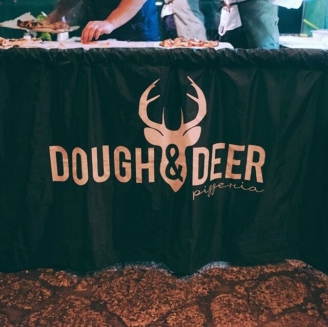 🍕&amp;🦌 #dough #deer #pizza #pizzavan #logo #brand #weddingfood