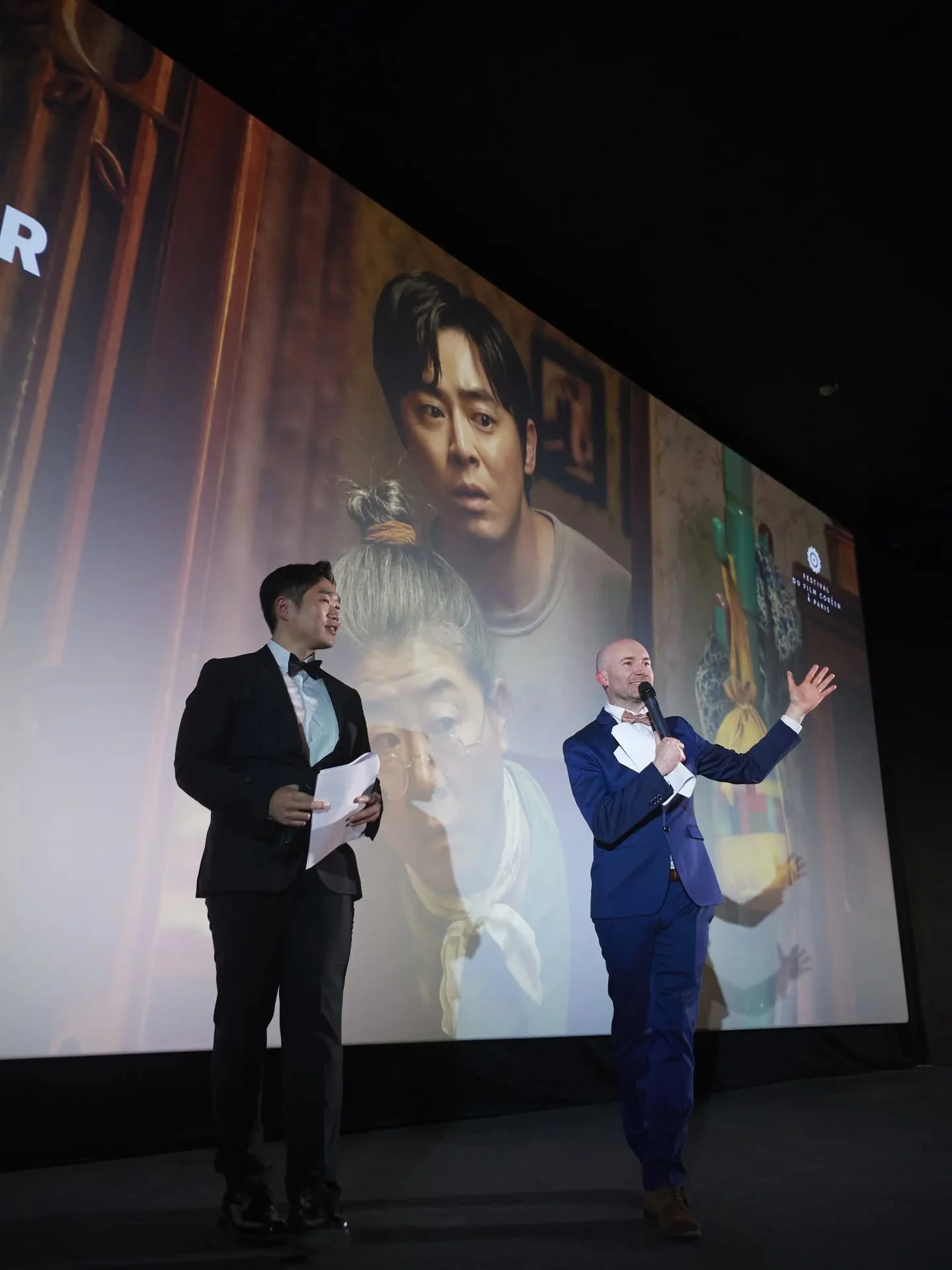 Quelques jours déjà passés au Festival du Film Coréen à Paris ! 🤩 
On plonge avec délice dans la richesse et la diversité du cinéma coréen. Entre les films acclamés, les d&eacut