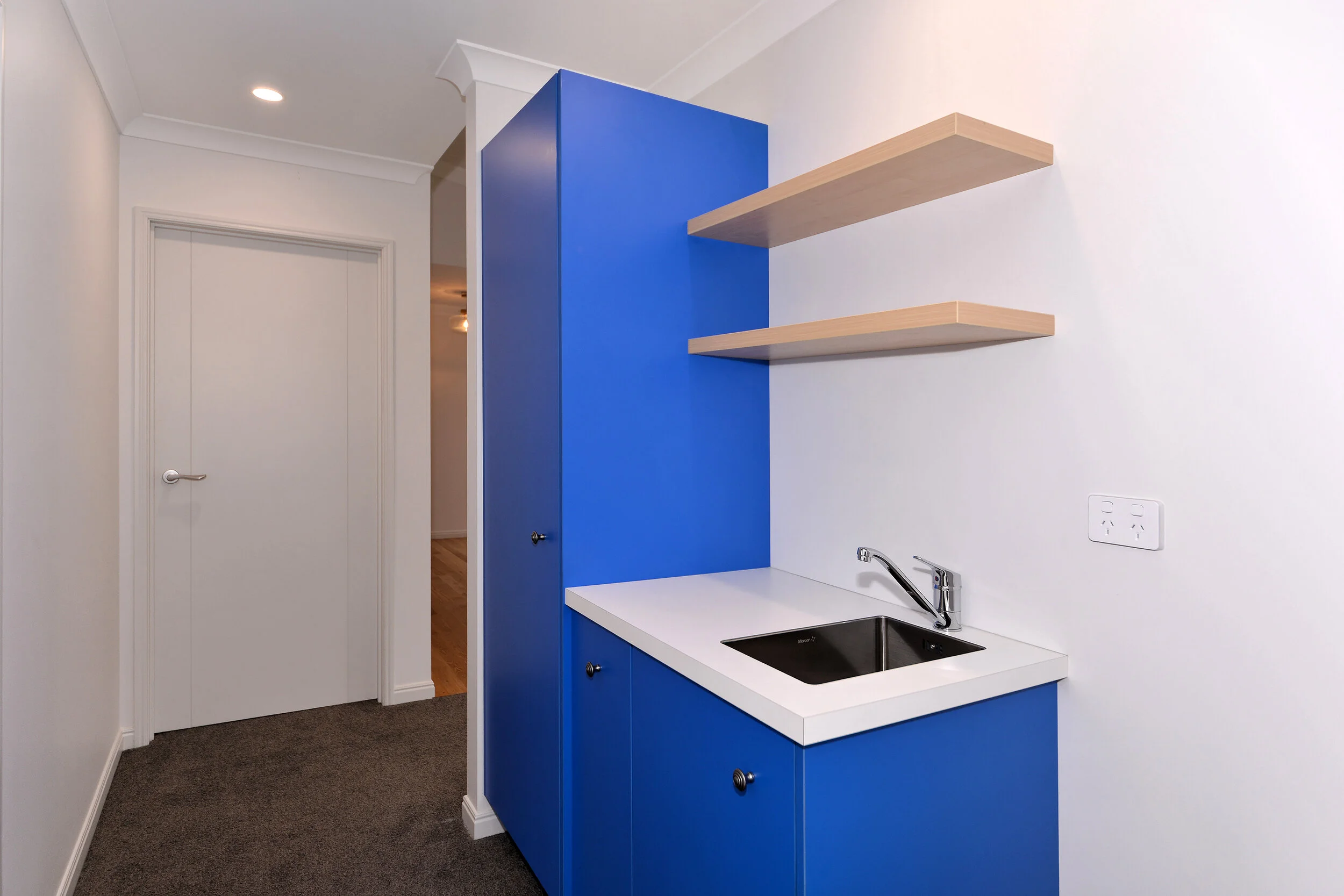 1018- 253 Nayland Rd-1.jpg