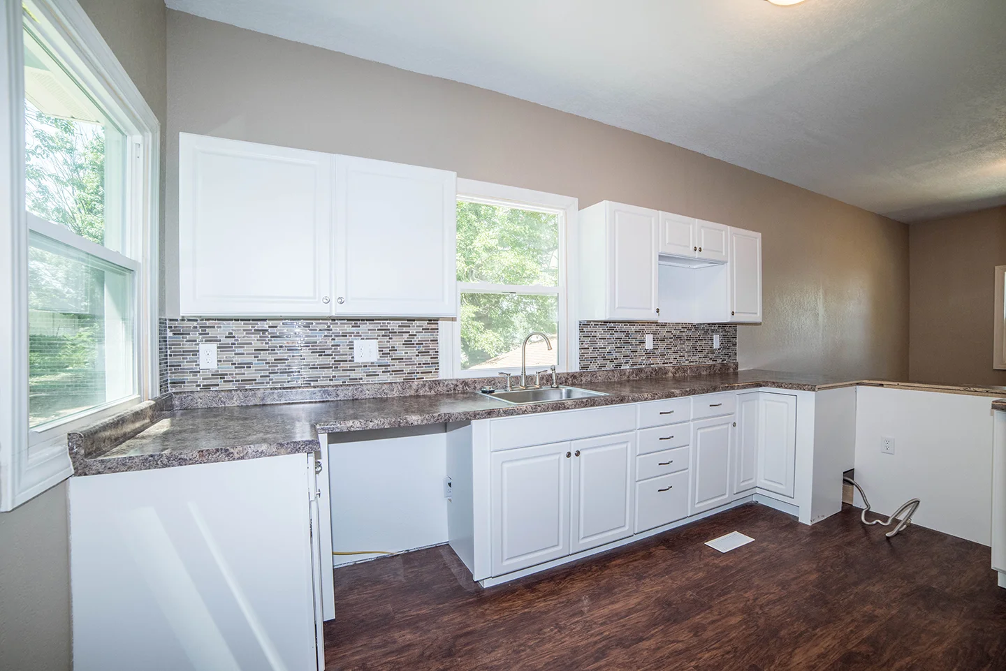 720 PView Dr_3.jpg