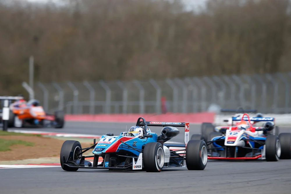 2015-FIA-F3-01-Suer-3474.jpg