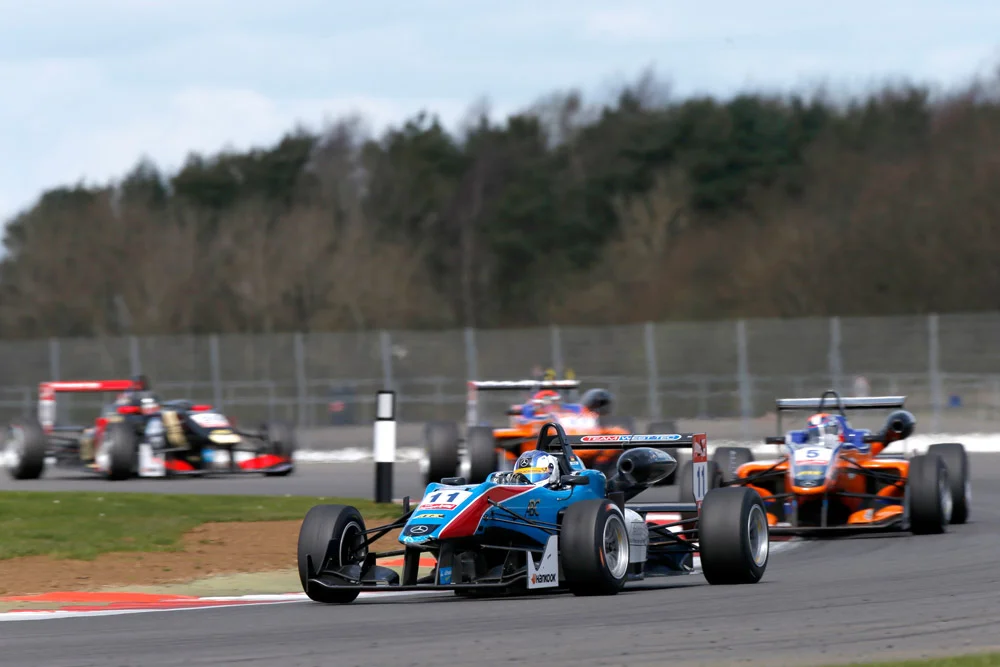 2015-FIA-F3-01-Suer-3572.jpg