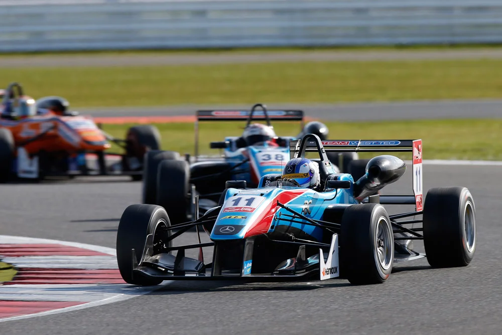 2015-FIA-F3-01-Suer-4584.jpg
