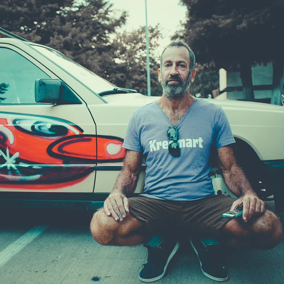  Kenny Scharf car bombing outside of the Ft. Worth Modern Museum of Art.&nbsp; 