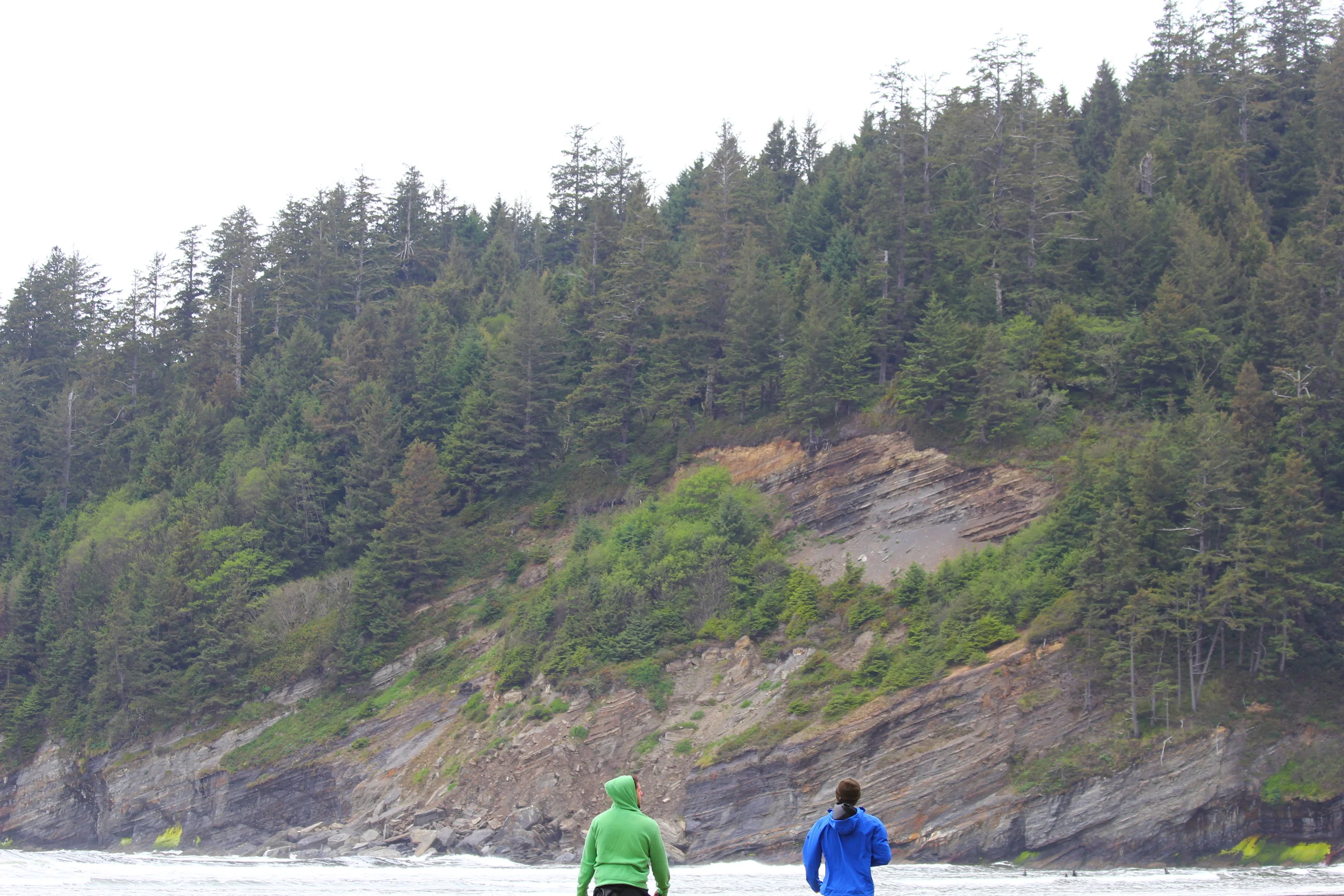 SURFING SHORT SANDS BEACH, OREGON COAST 