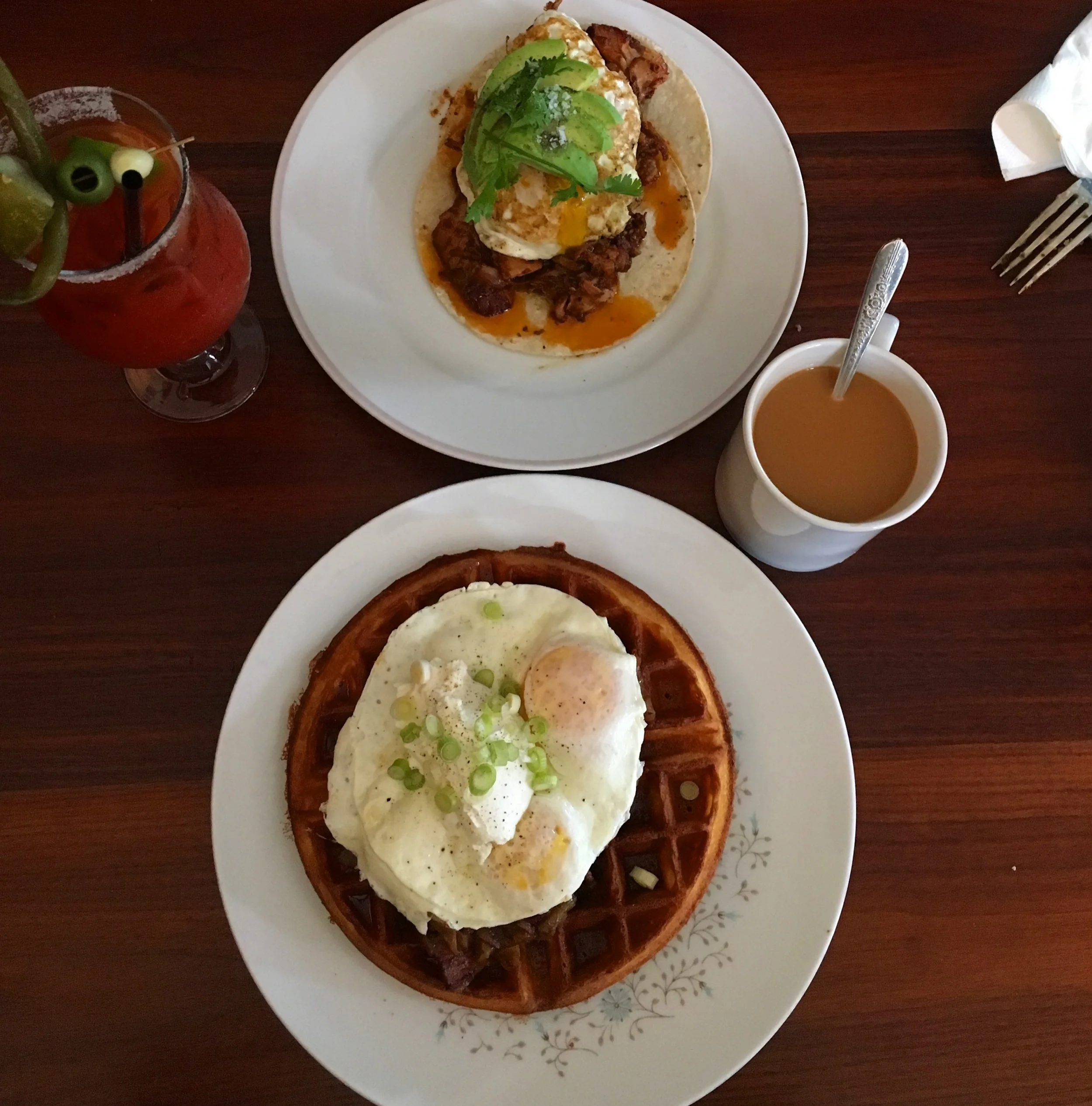 GIRLS WEEKEND IN PORTLAND: WILLAMETTE VALLEY WINE TASTING + HAPPY HOUR +FARM FRESH FRUIT