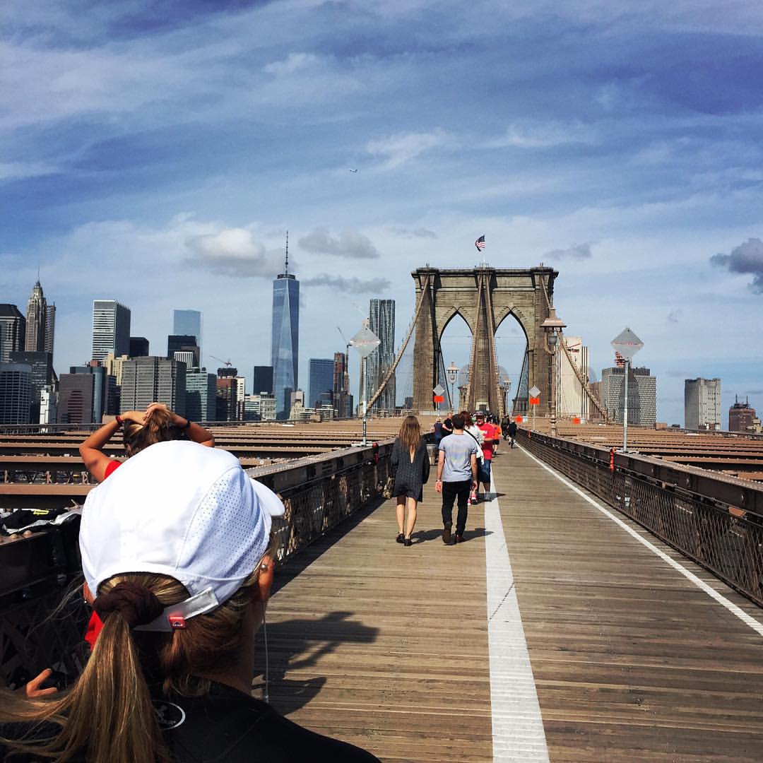 Join Team Runstreet for a beautiful run over the Brooklyn Bridge.