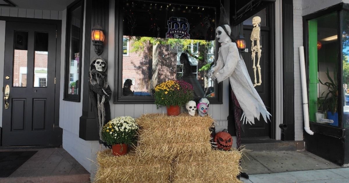sleepy hollow halloween decor haunted New York
