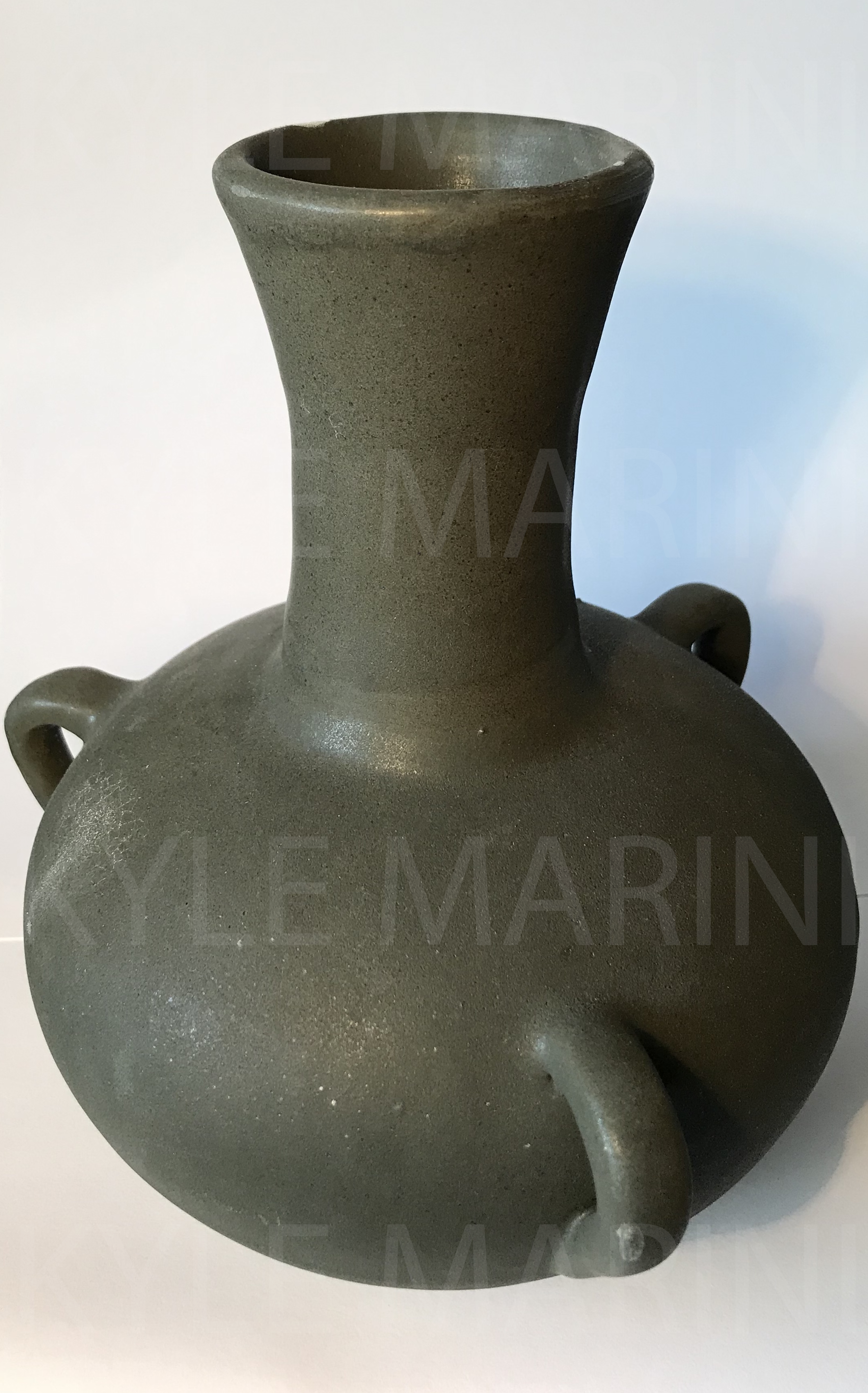 gunmetalvase.png