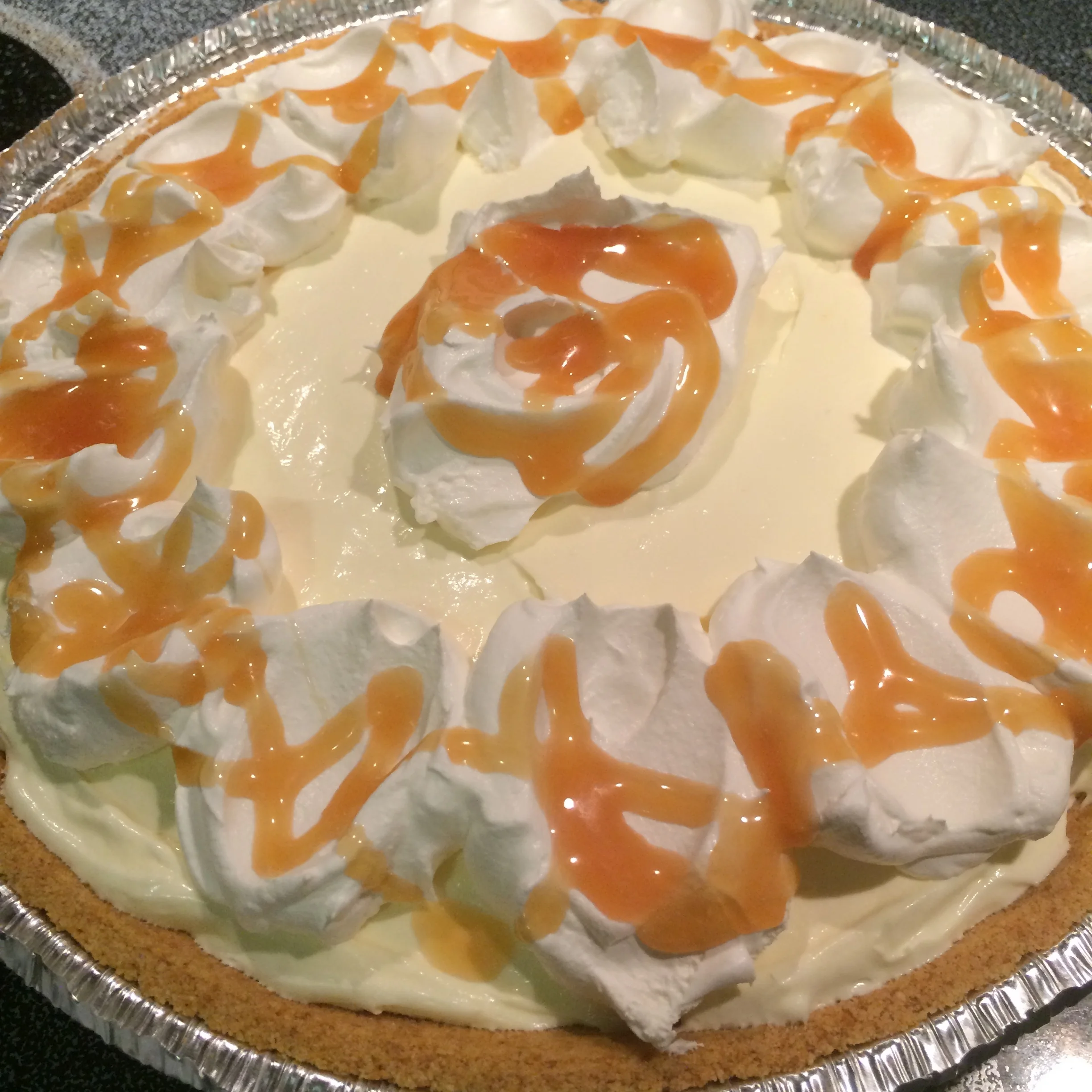 Creamy Banana Cheesecake Pie