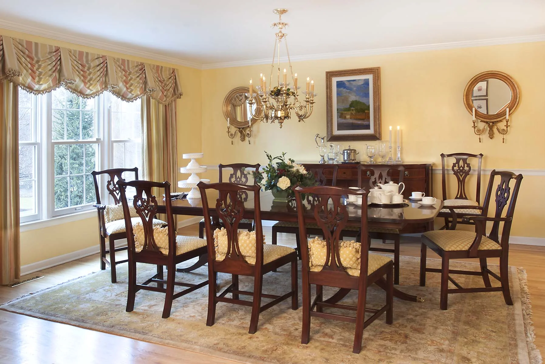 DiningRoom.jpg