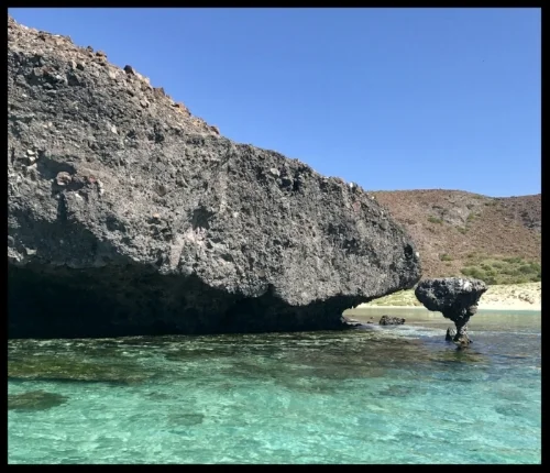 The little, magical Mushroom Rock. Legend has it that this is a natural occurrence but locals also think an indigenous tribe of La Paz created it. Trippy.