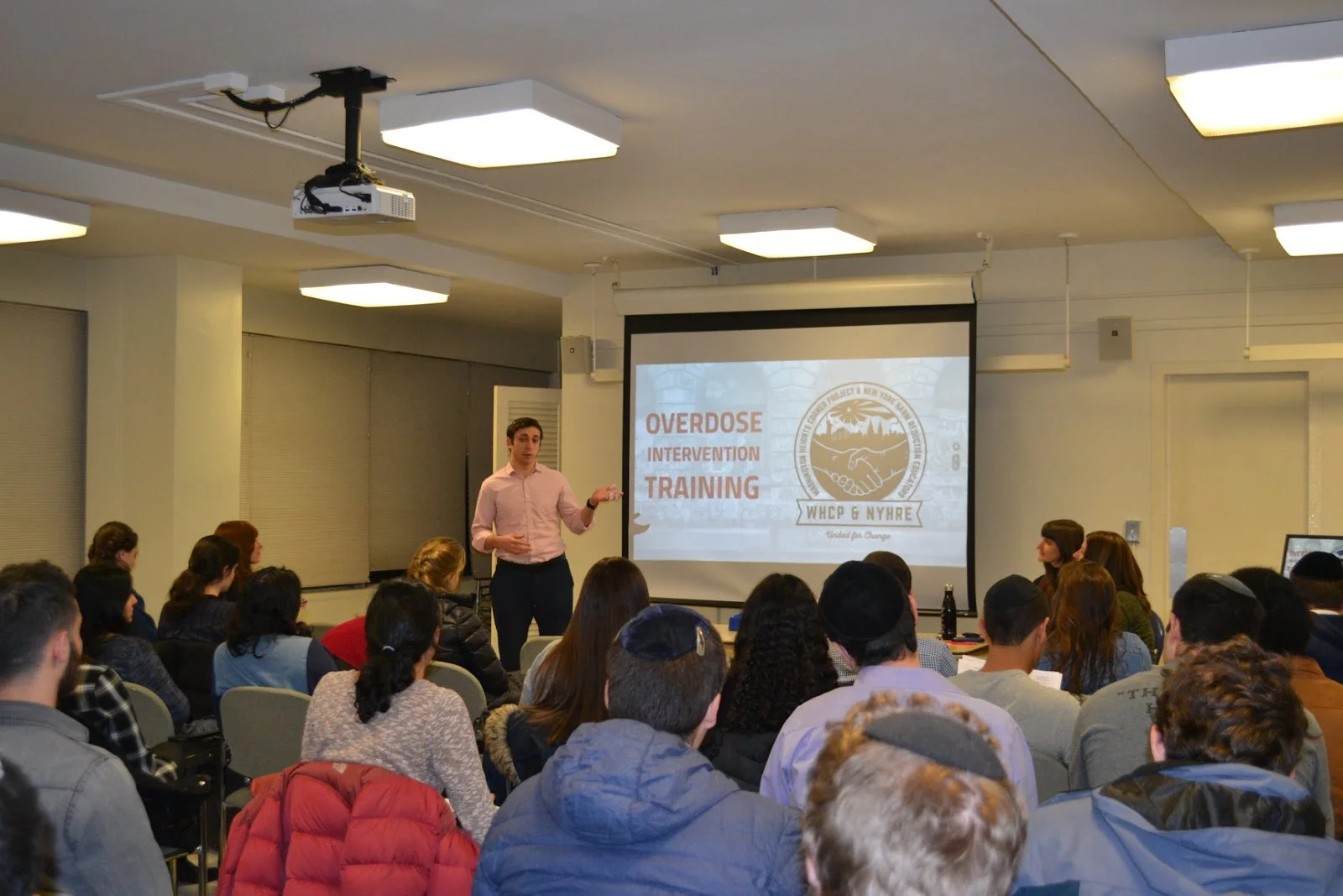 Yeshiva_27164175_341103069704167_7019576575400143739_o.jpg