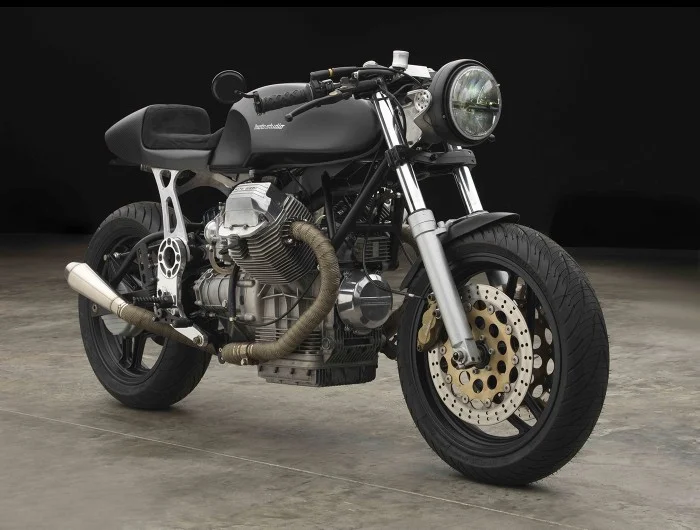 Moto-Studio-a-700x530.jpg
