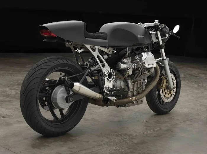 Moto-Studio-c-700x523.jpg