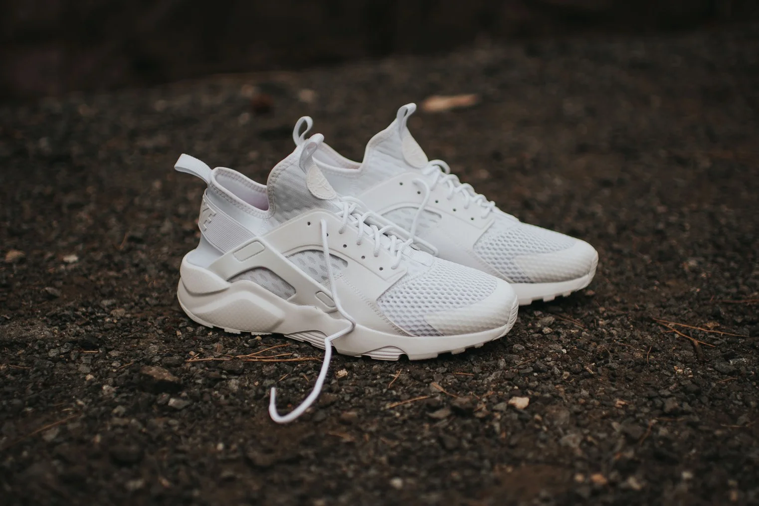 nike-air-huarache-run-ultra-br-triple-white-3.jpg