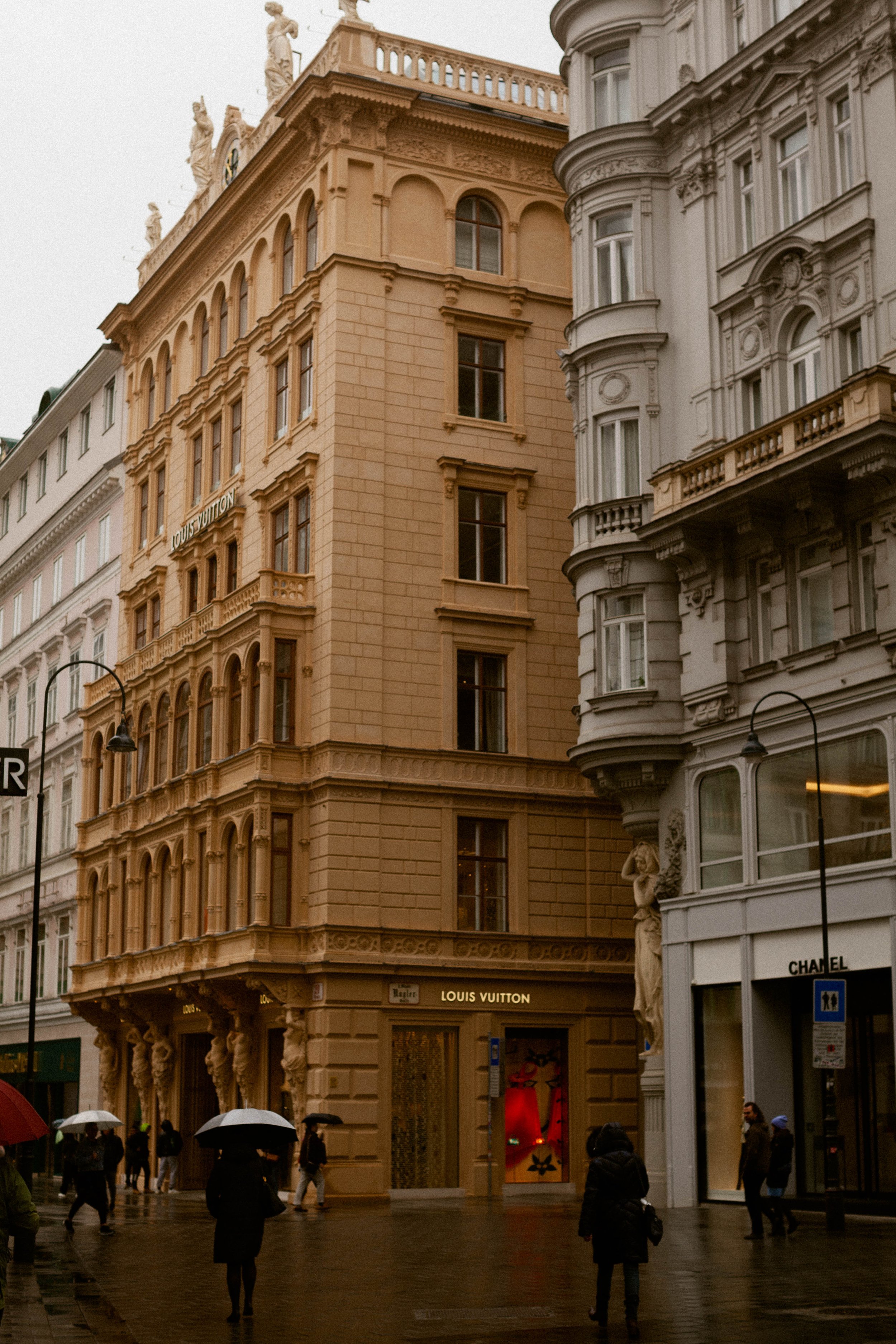 Louis Vuitton  Vienna — Stacie Hess