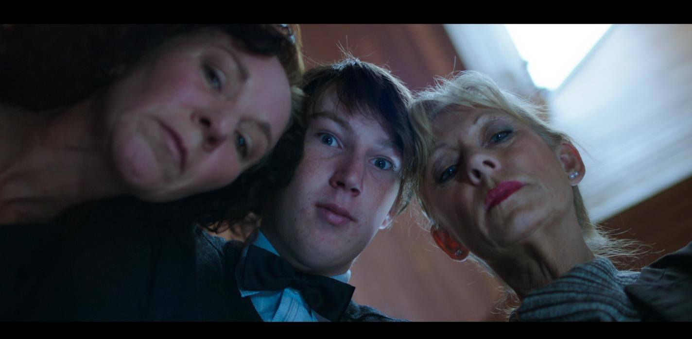 Life's A Drag - Amanda Marsden playing Joanna, Stuart Thompson playing Peter-Paul, Karen Garnsey playing Caroline.