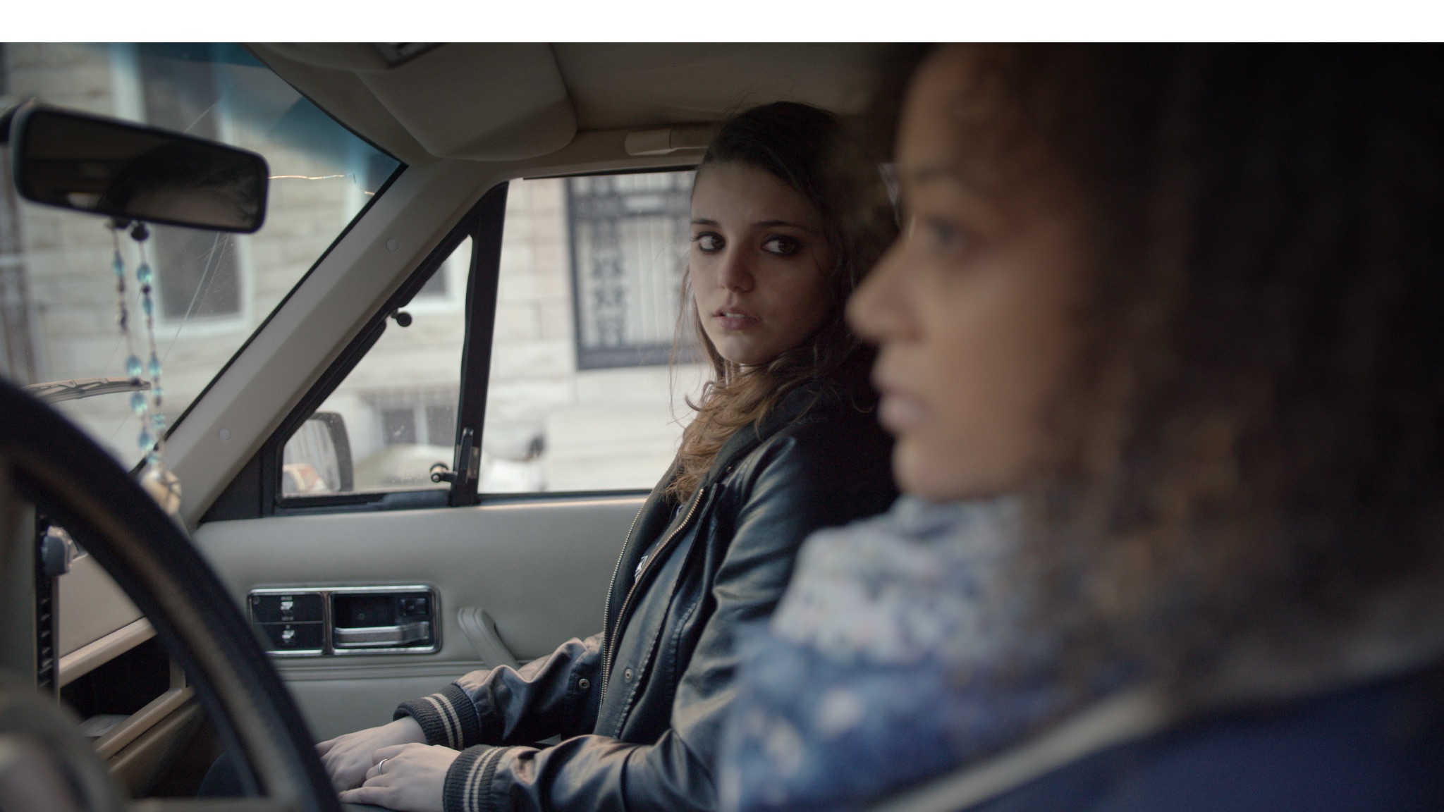  Goodbye Charm City - Izzy asks a daunting question to Robyn after their lunch date.