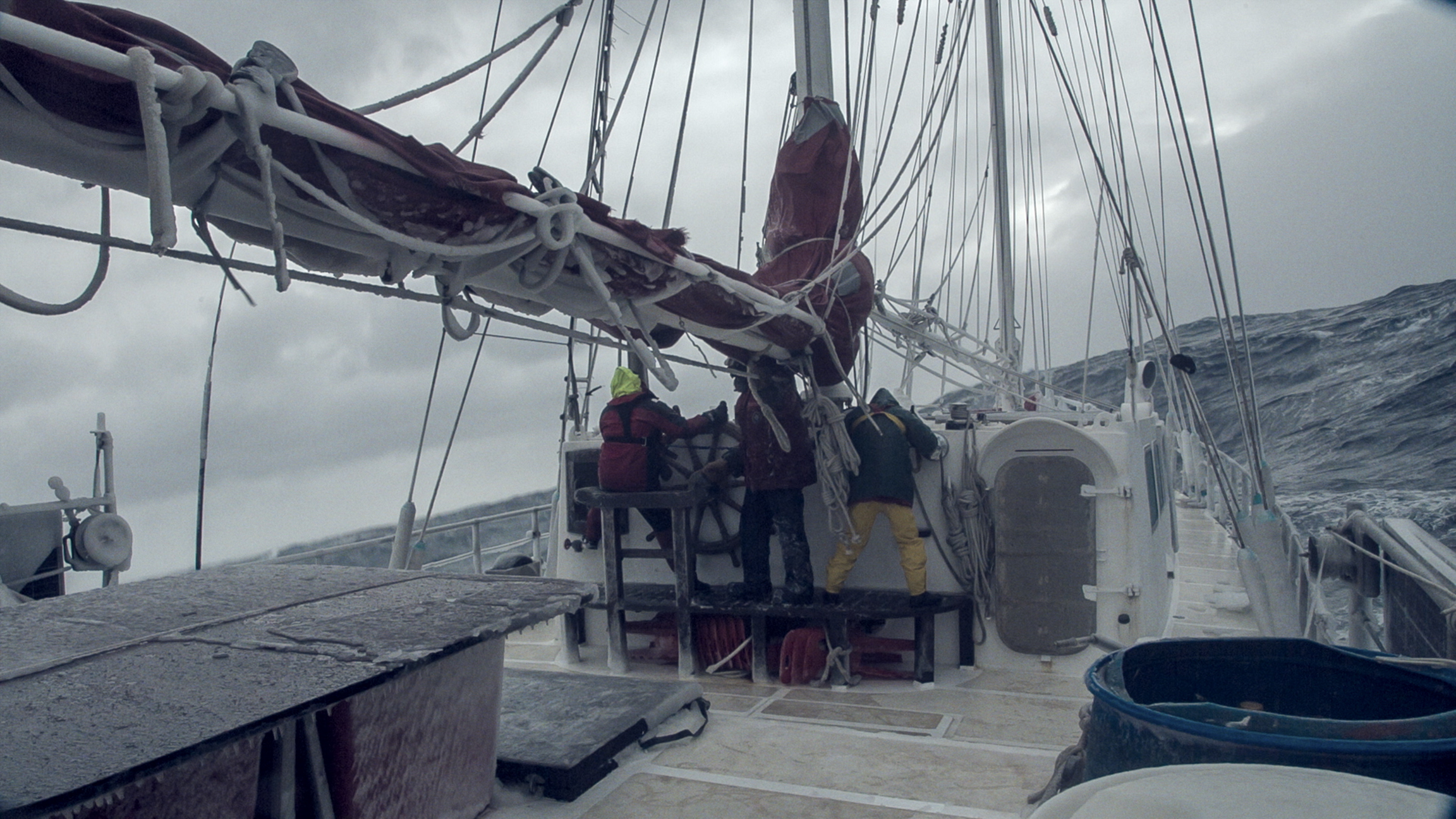 Sea Gypsies: The Far Side of the World - Ship tilting - Our snowman was slowly washed away by the storms.