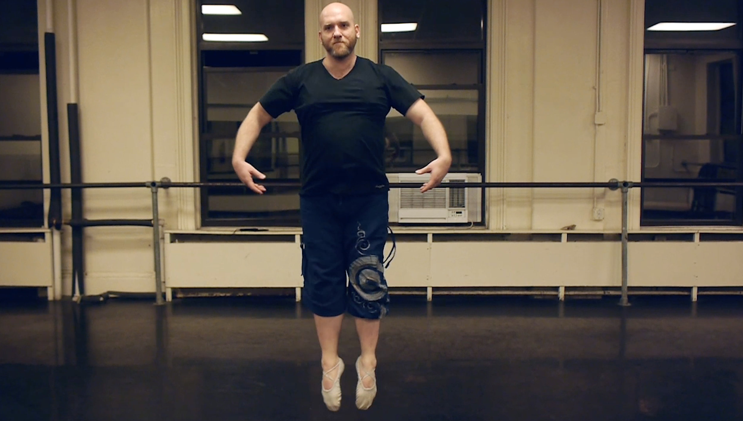 En Pointe - En Pointe - David Baxter defies gravity and preconceptions with his graceful dancing.