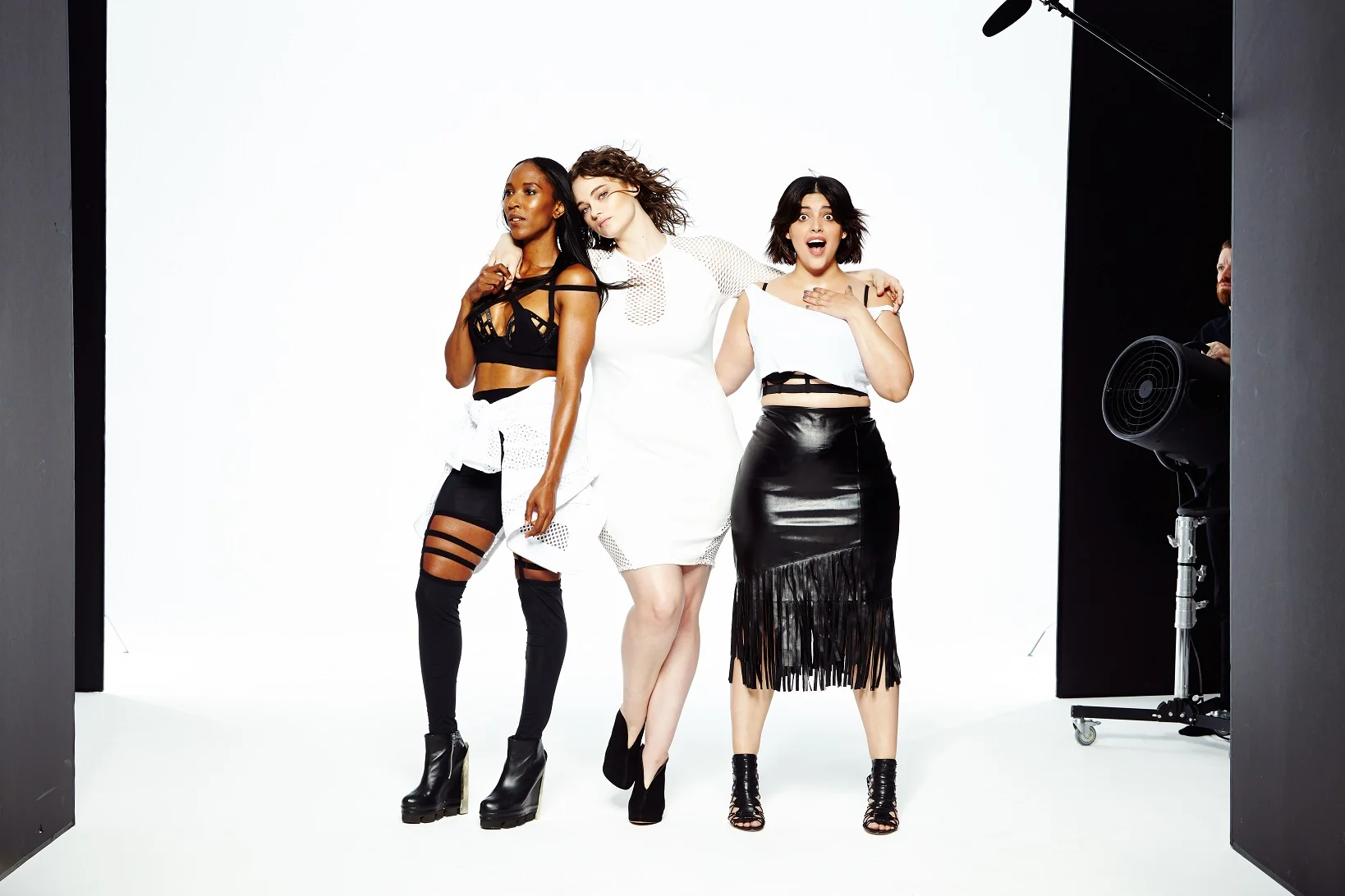 Straight/Curve: Redefining Body Image