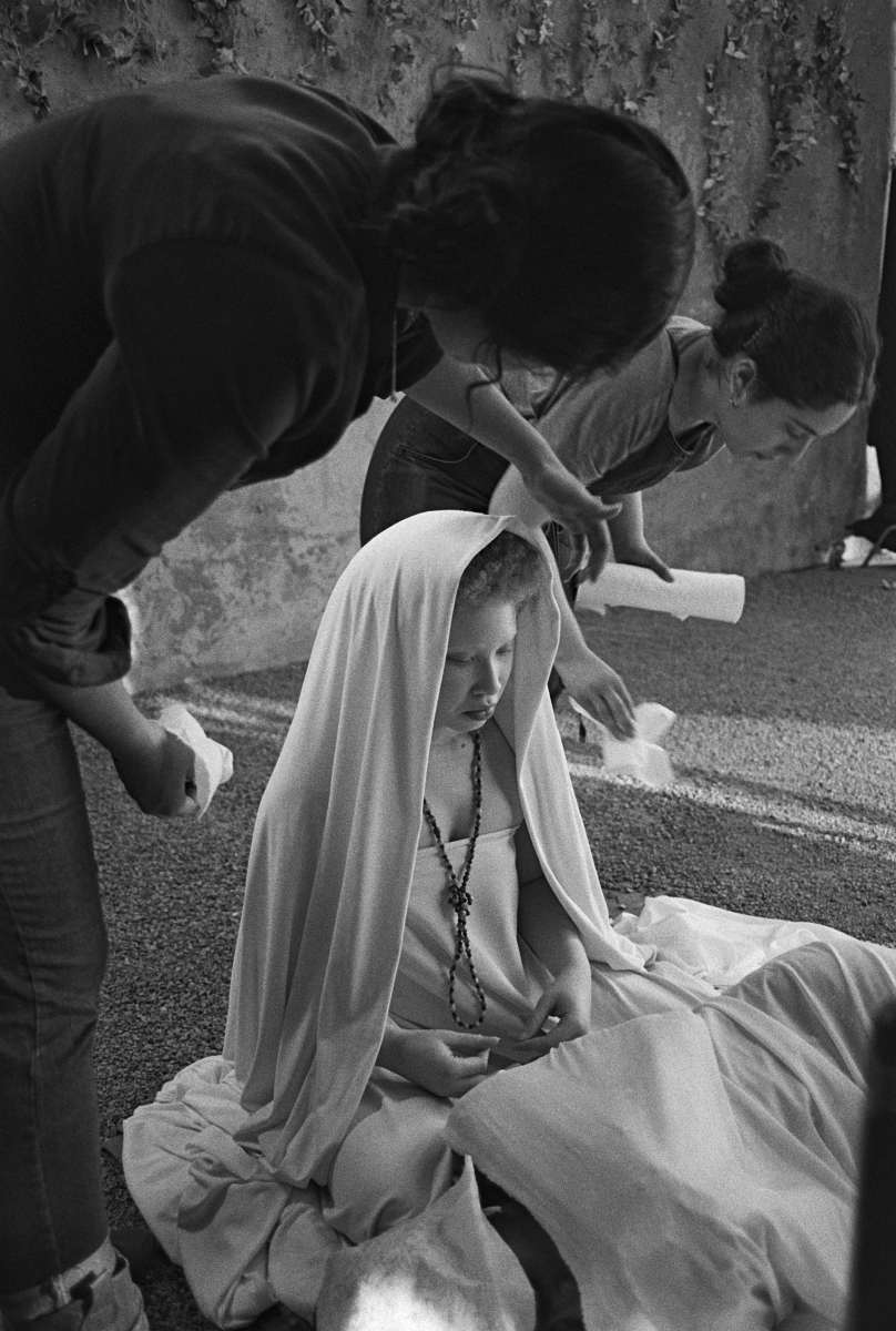 Behind the scenes of Afrika is a Country