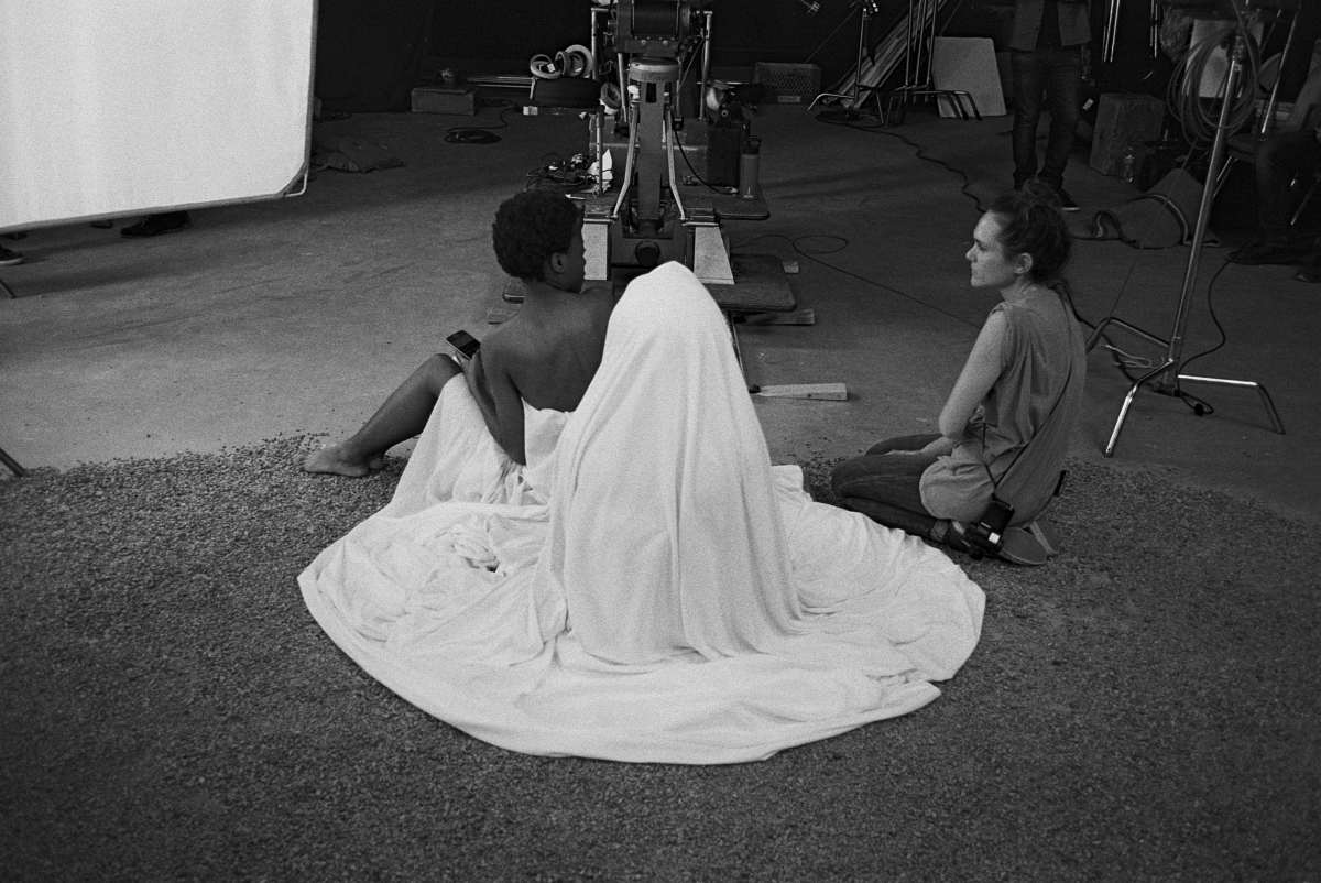 Behind the scenes of Afrika is a Country