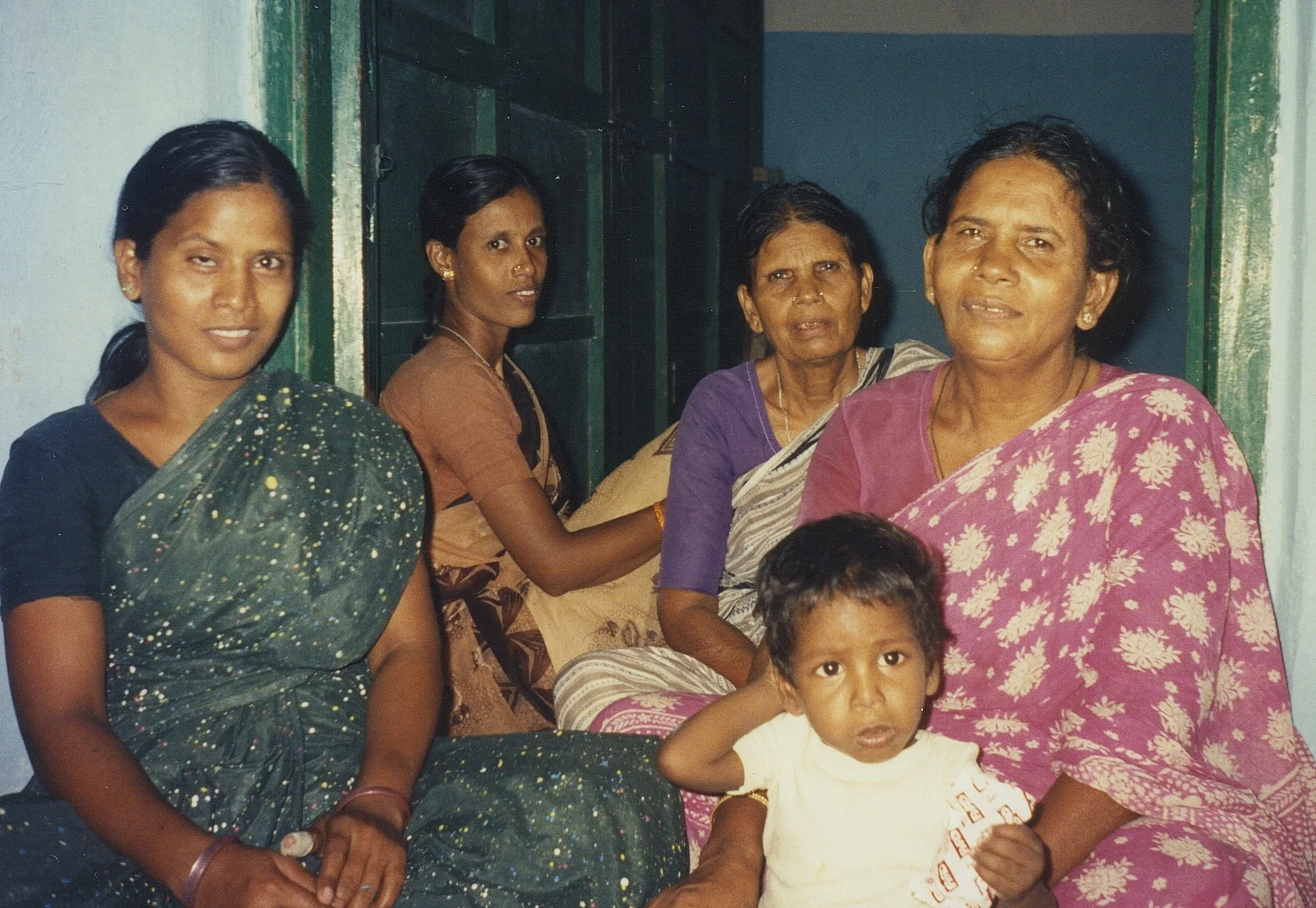  Orphanage staff 