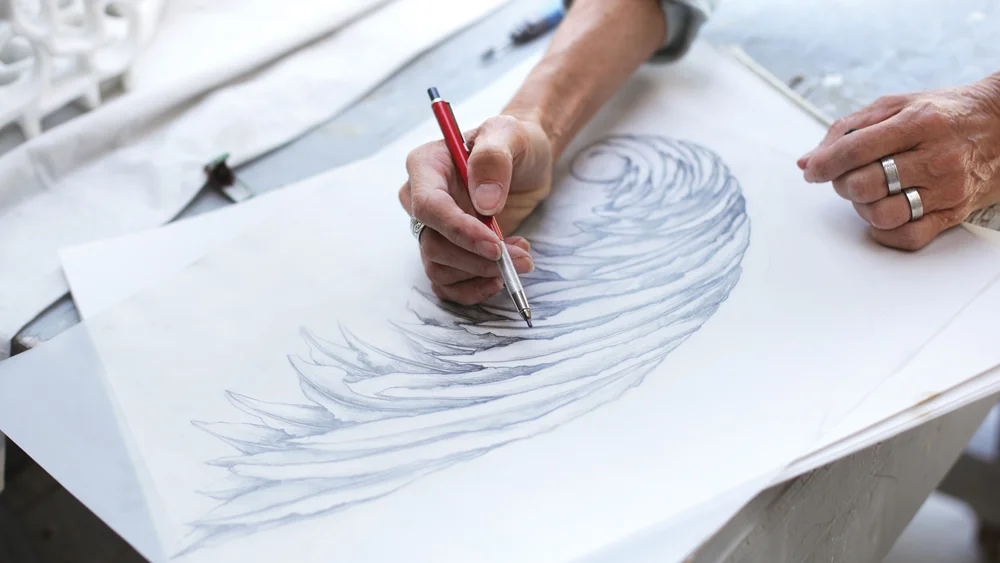 elizabeth-turk-sketching.jpg
