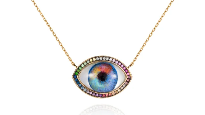 Custom-Painted Eye Portrait Is Like a Gift from the 1800s