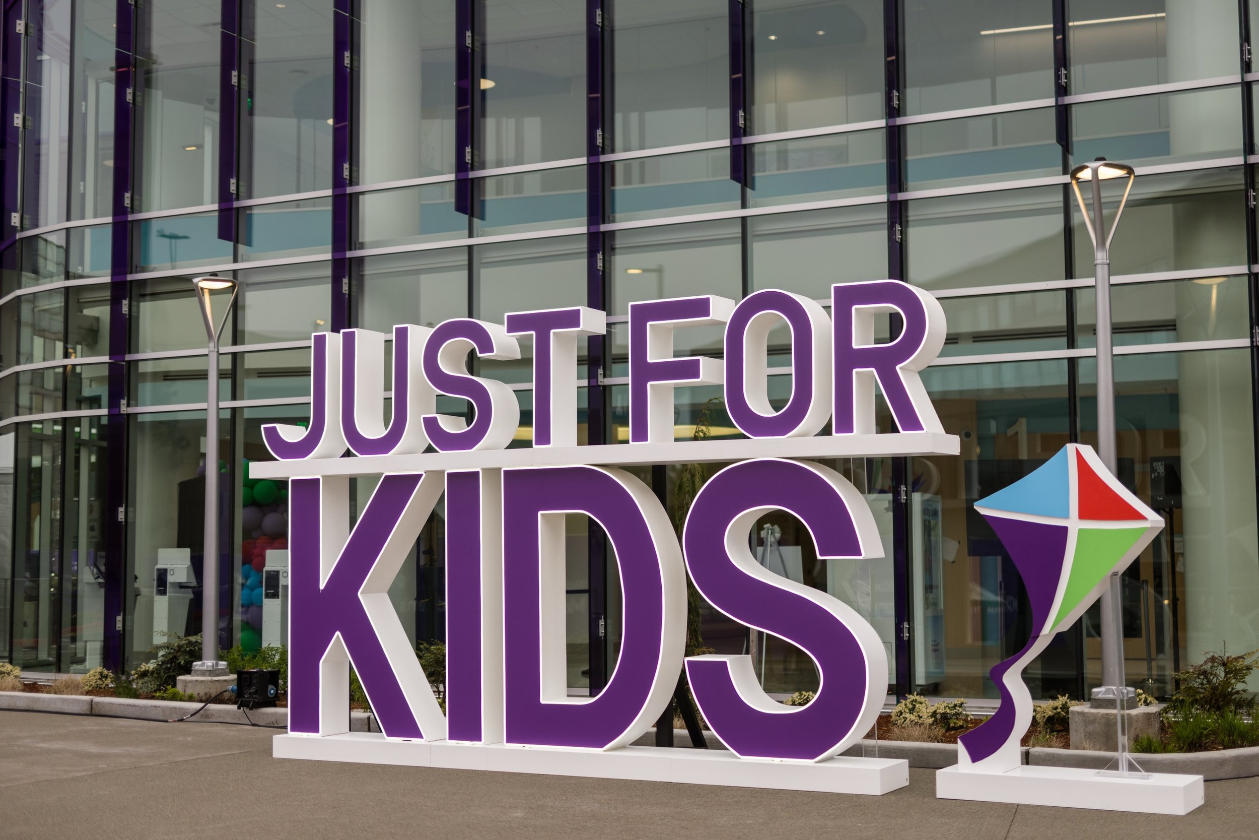 ROC luh da kids! 

I never would&rsquo;ve thought in all my years of DJing that I would get to DJ a Children&rsquo;s Hospital Grand Opening! I&rsquo;m beyond grateful to have been able to do have a feature and be able to do a routine and then later p