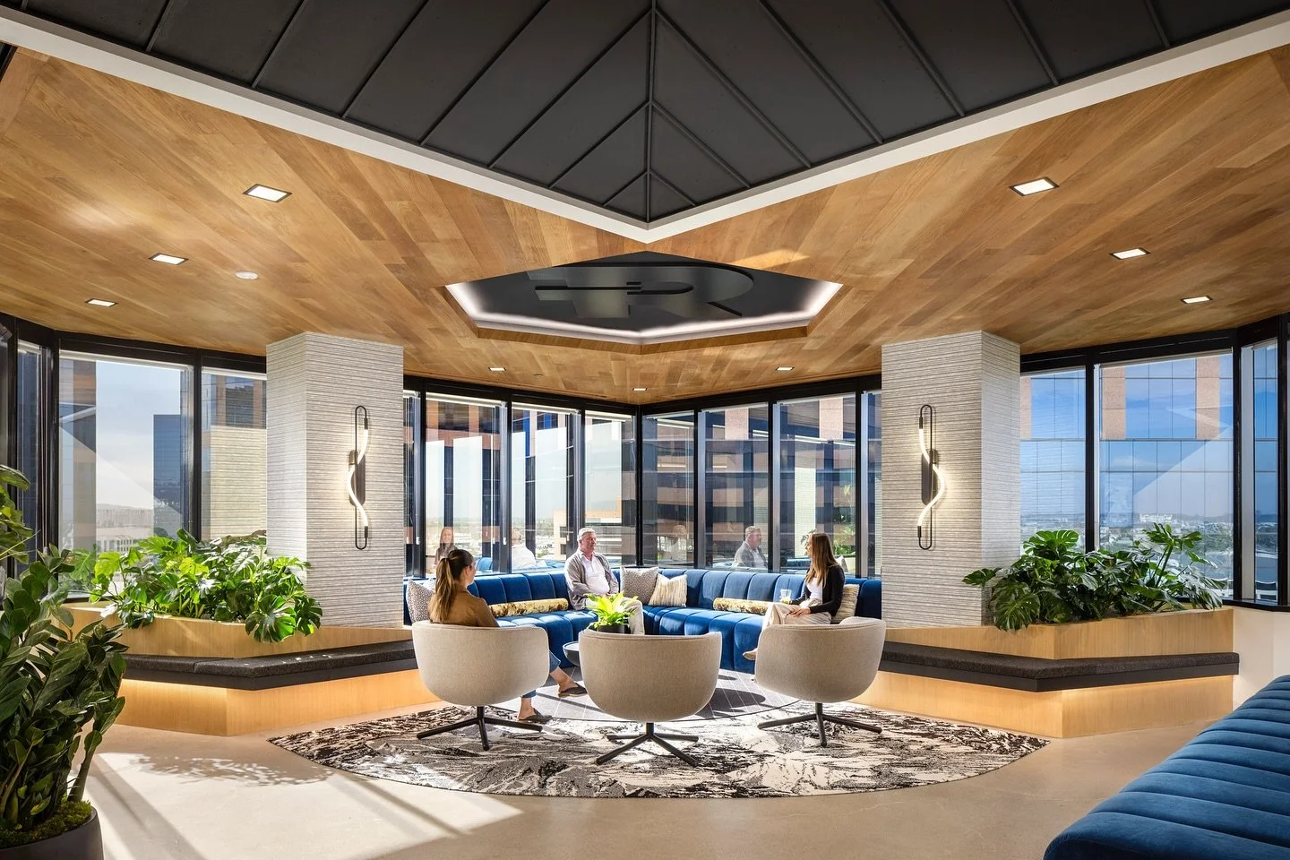 Recent work with @hendy_design capturing the newly designed @riotplatformsinc office space.