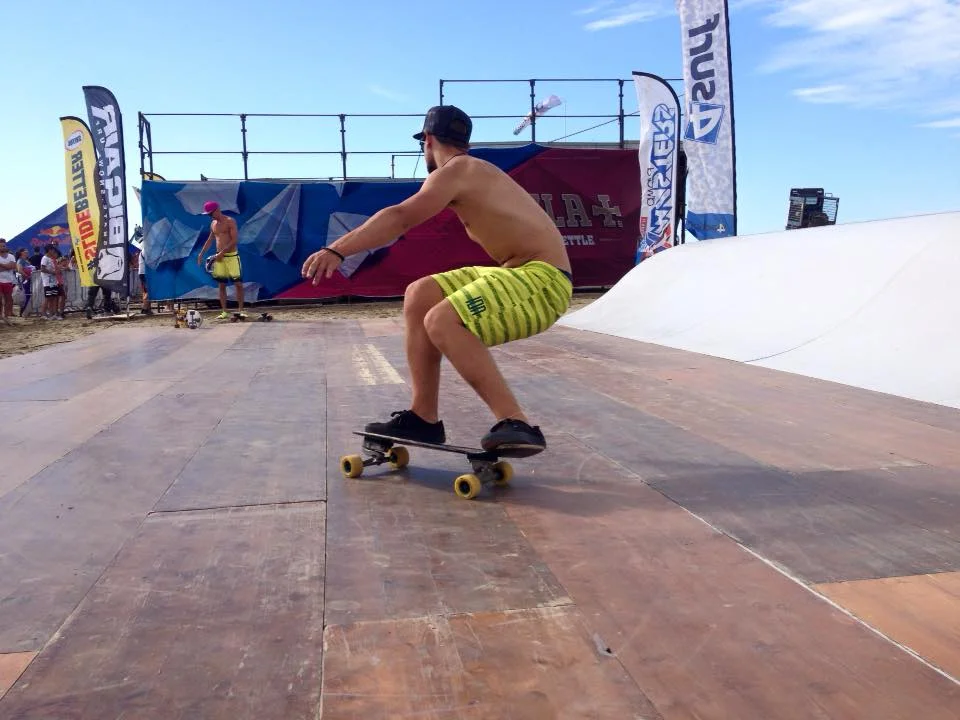 Whitezu Surfskate Wave Backyard Model