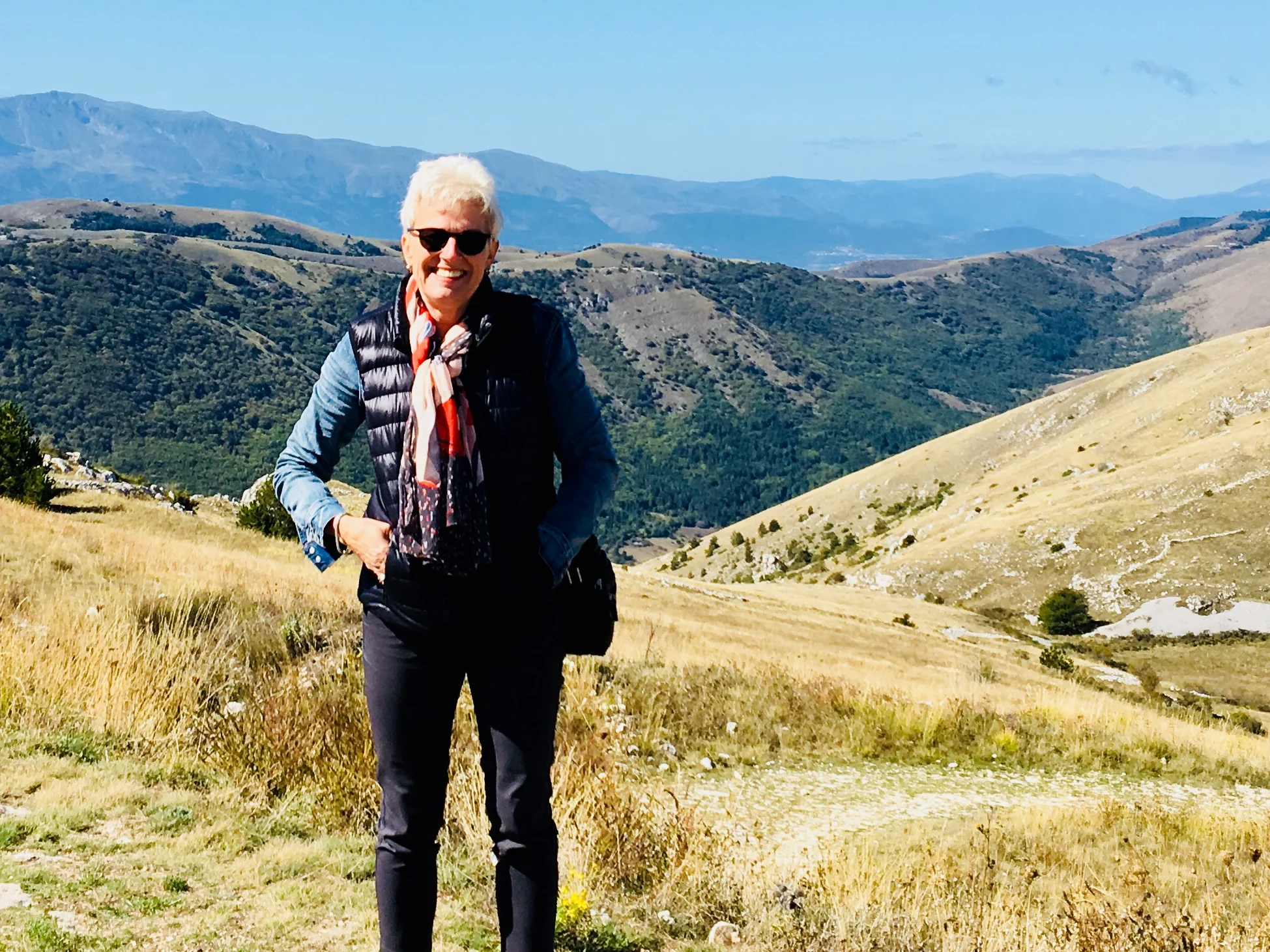 Amazing Abruzzo Tours is just what it says - amazing! Jake and Lisa are the consummate hosts; the villa is stunning; the staff incredible; the food and wine superb; the setting breathtaking and the tours were the best I have ever taken. Luca, Giuseppe and Nora are incredibly knowledgeable about all things Abruzzo - history, geography, geology, food and wine etc etc. All I can say is thank you to all and...I’ll be back (already booked to return May 2020 with a group of friends- can’t wait!). Jennifer
