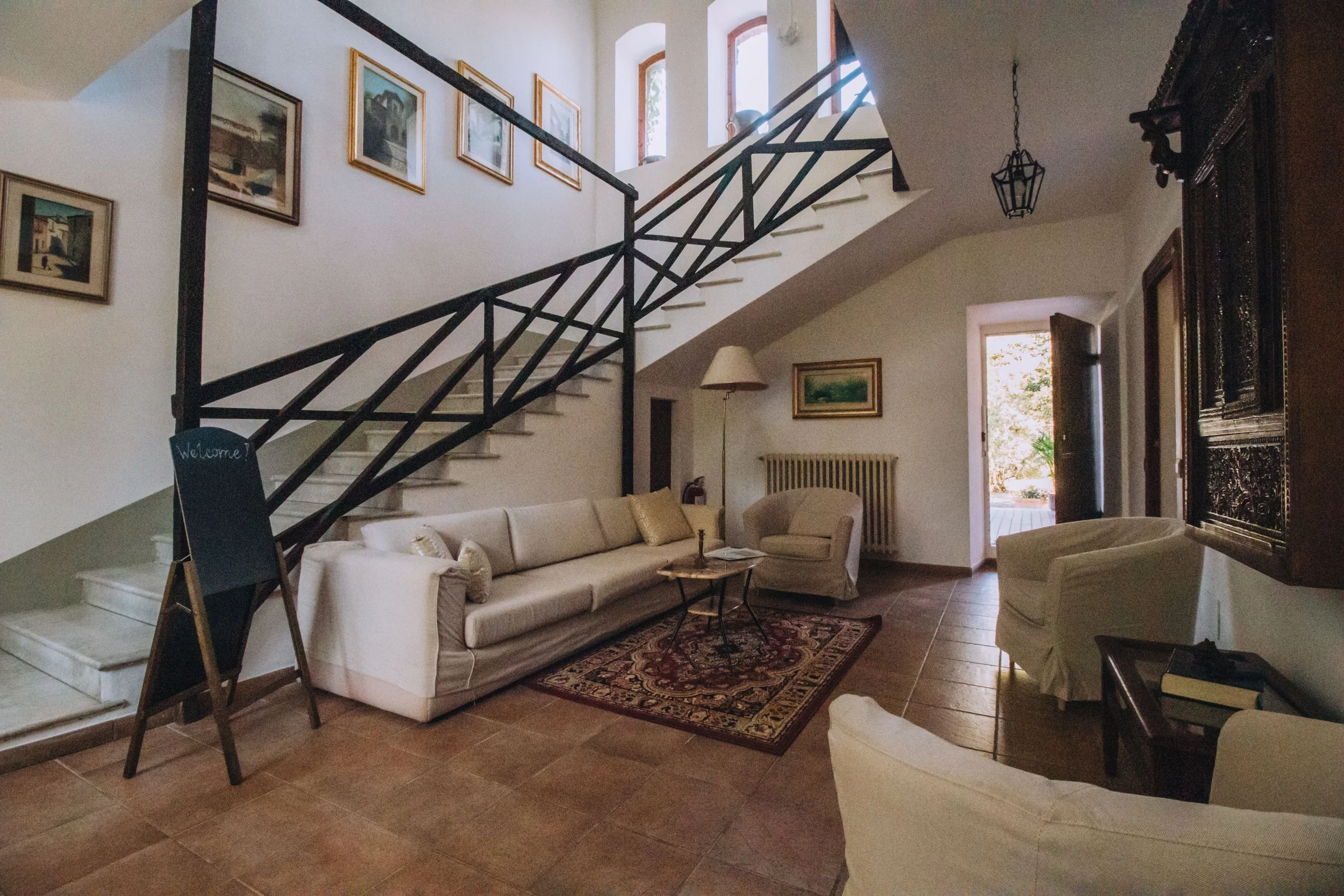 foyer-lower1.jpg