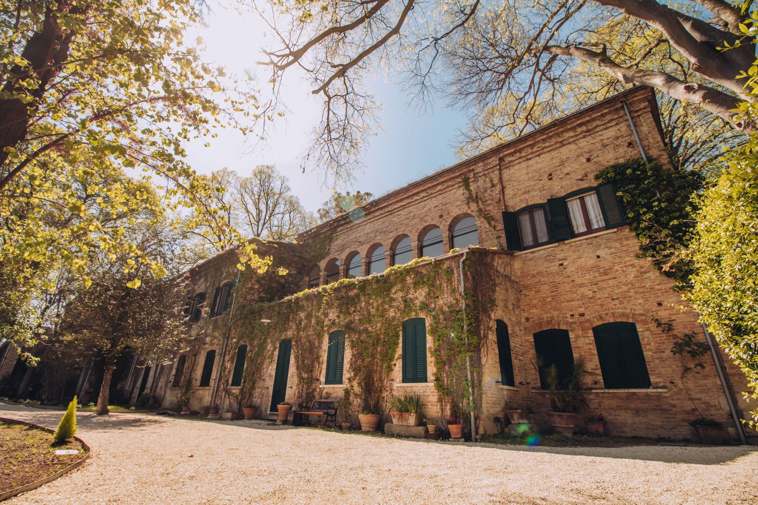 tenuta-front1 - Copy.jpg