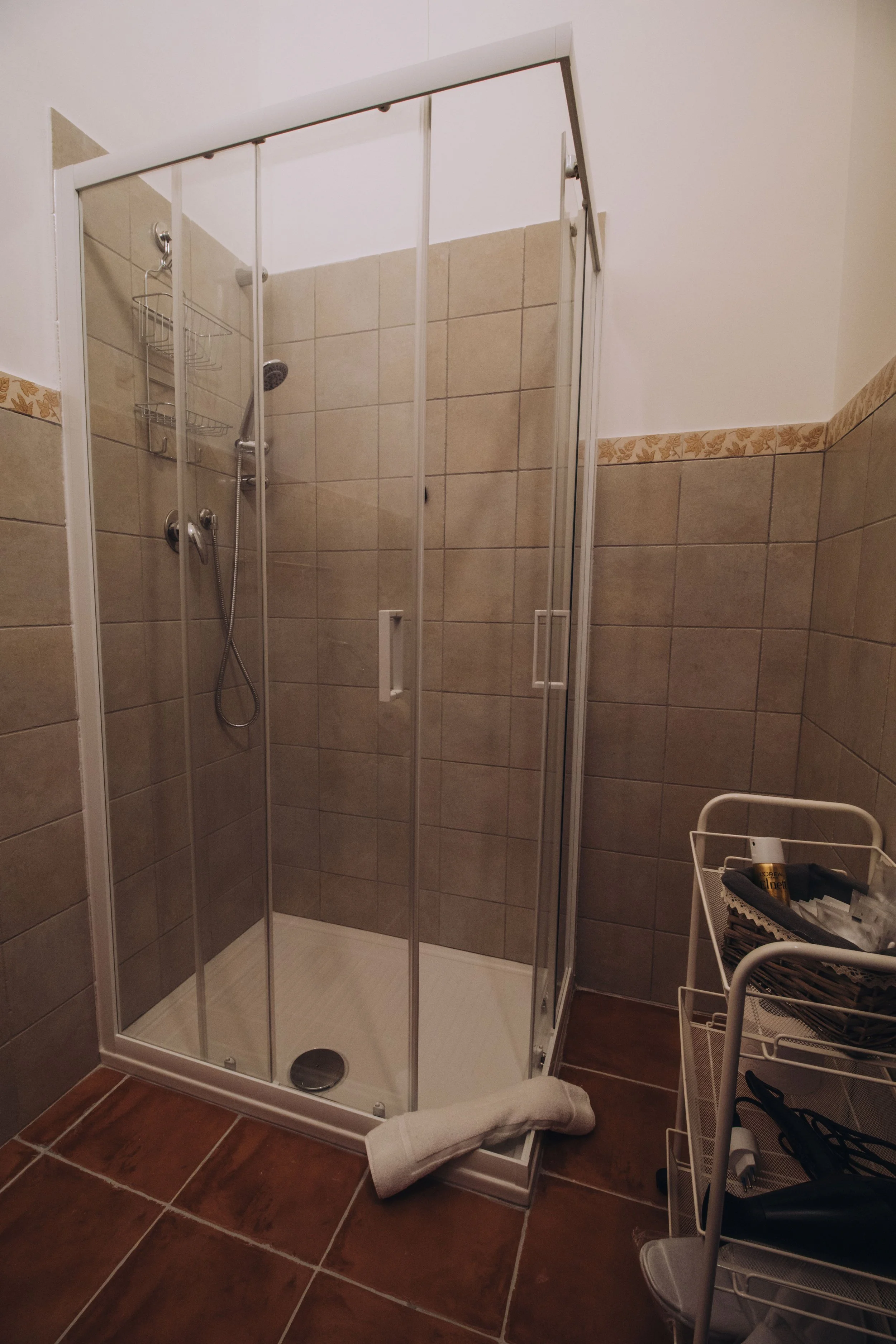 prince-bathroom.jpg