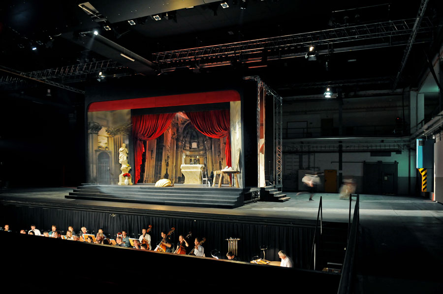 06 Tosca_HP2_45.jpg