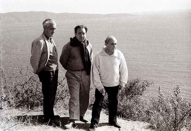 Claudio Girola (Enio’s brother), Enio and Godofredo Iommi (Enio’s uncle). Chile, ca. 1960. Photo credit: Susana Schneider, Enio’s wife.
