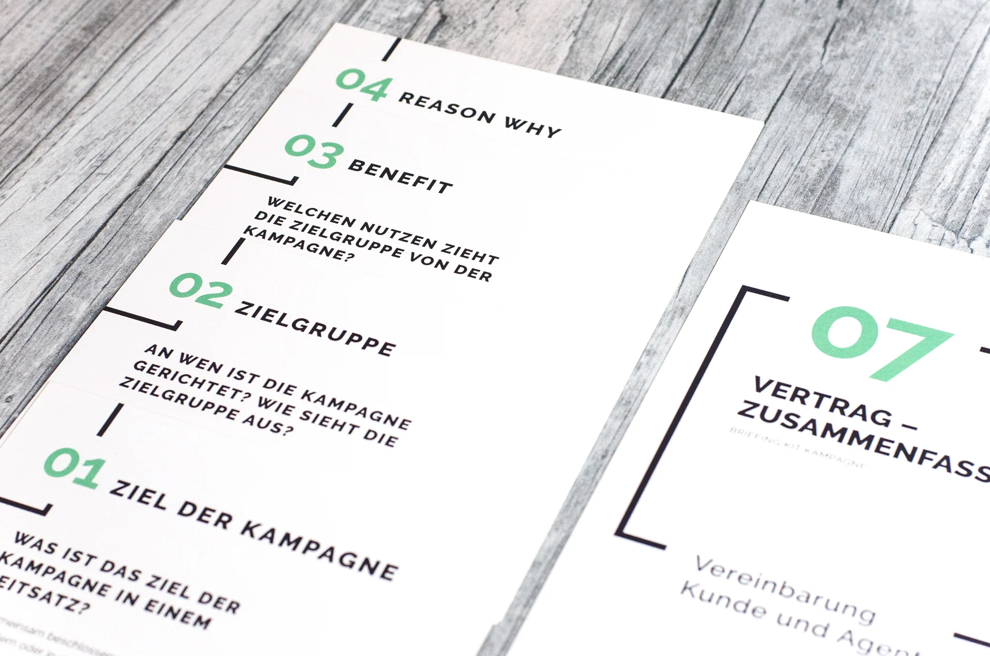 BriefingKit_16.jpg