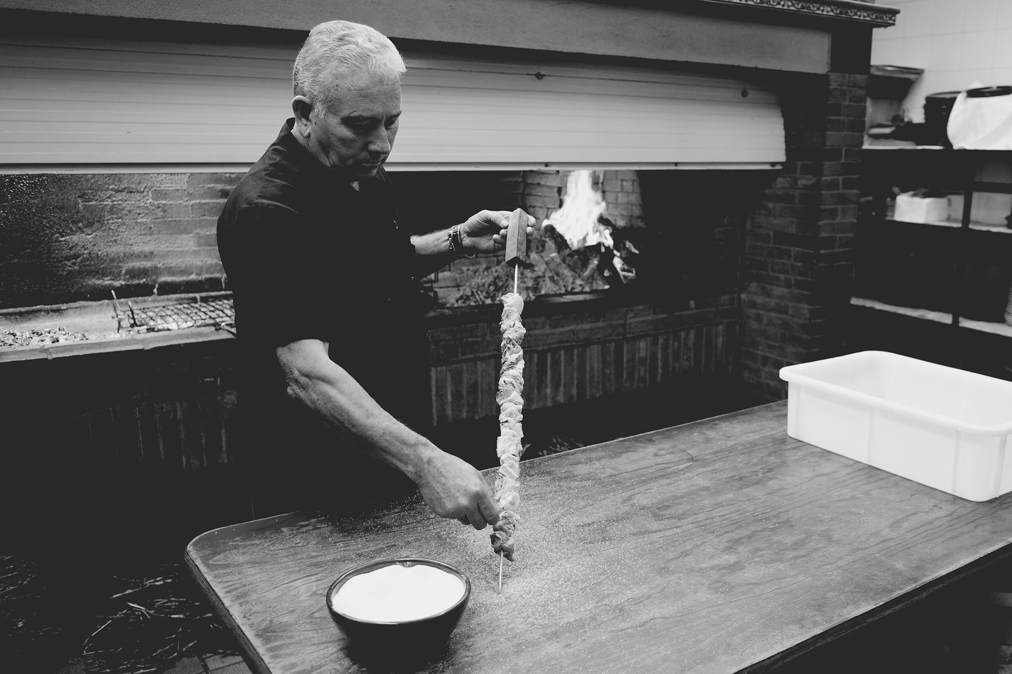 Uno de los símbolos del restaurante, el "pincho de lechazo".