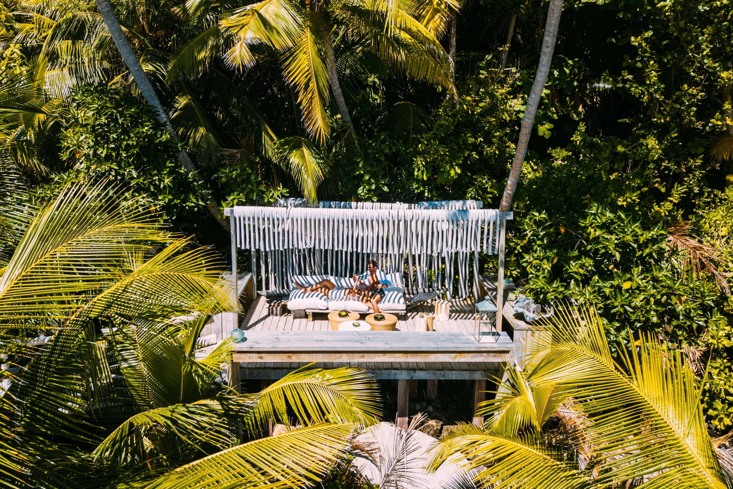North Island - Villa 11 - Sunrise Lounge - 2500px.jpg
