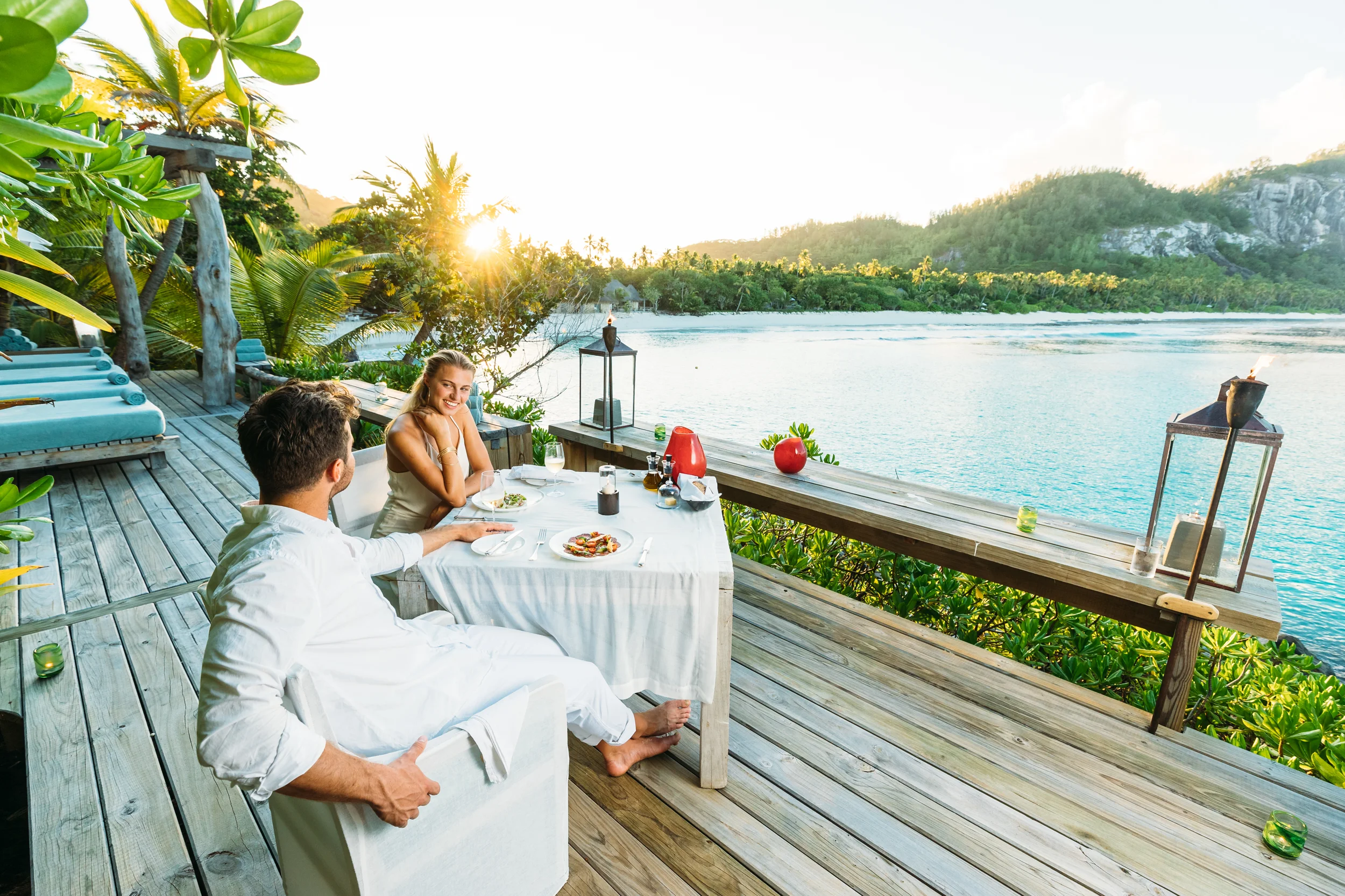 North Island - Dinner at the Pool - 2500px.jpg