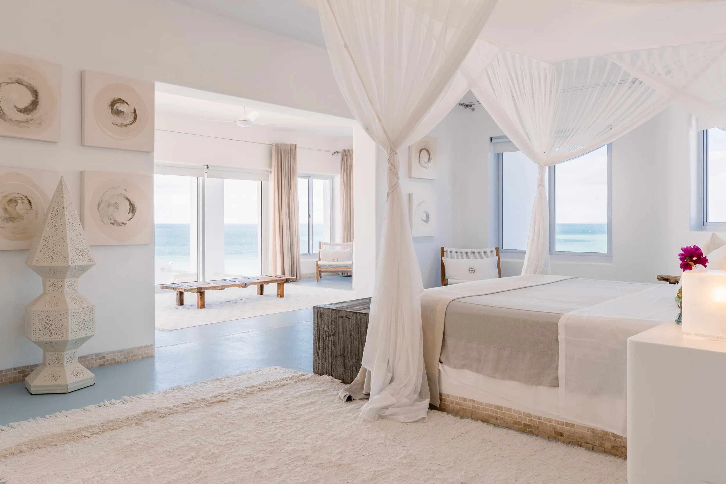 Santorini Mozambique - Santa Carolina - 2500px.jpg