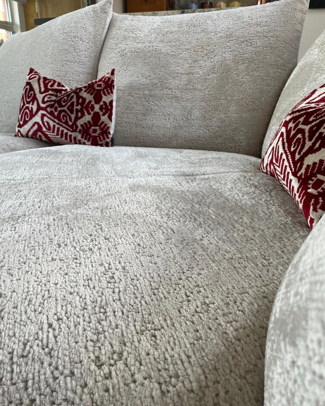 Love the @edra.official sofa in our Canal House project. Detail shot of the beautiful textured fabric. The @rug_society rug has just arrived and so excited to see the living space complete!⠀⠀⠀⠀⠀⠀⠀⠀⠀
.⠀⠀⠀⠀⠀⠀⠀⠀⠀
.⠀⠀⠀⠀⠀⠀⠀⠀⠀
.⠀⠀⠀⠀⠀⠀⠀⠀⠀
#yohanmayinteriors