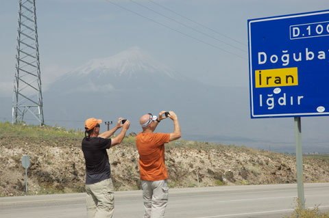 Capturing a border perspective as Agri Dagi looms in the distance.