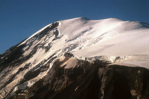 View to ice cap above Ahora Gorge. Image from http://www.noahsarksearch.com/StuplichBob/090AhoraGorgeCehennemDere.jpg