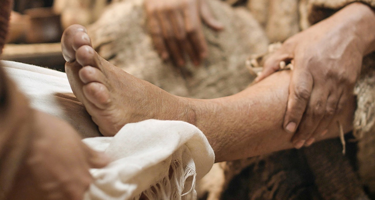 Jesus washes the feet of his disciples. Image from here.