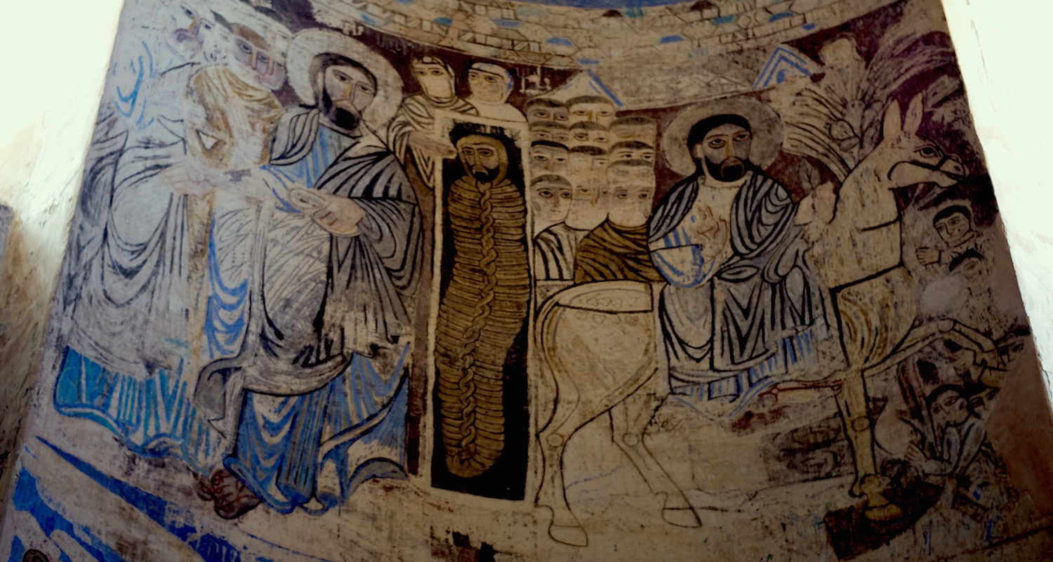 Scenes from the Gospel story. On the left, Jesus raises Lazarus from the dead. On right, the triumphal entry of Jesus into Jerusalem. Image from here. 